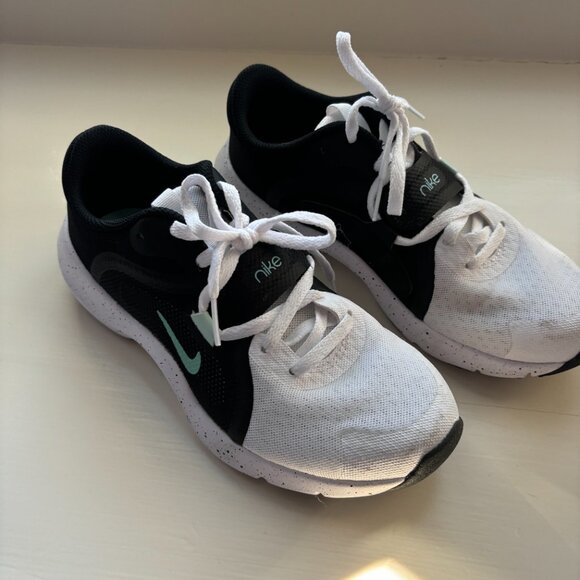 Nike Womens Running Shoes Size 6 - Picture 2 of 2
